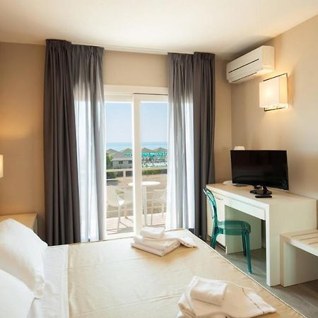 Hotel Boutique Carolina Marina di Castagneto Carducci Buitenkant foto