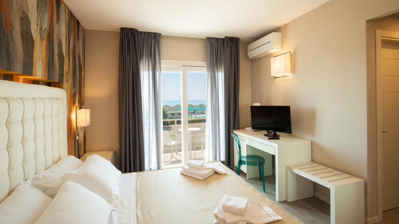 Hotel Boutique Carolina Marina di Castagneto Carducci Buitenkant foto