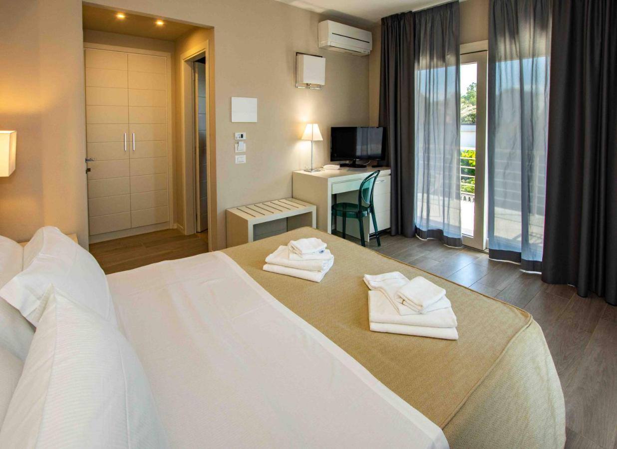 Hotel Boutique Carolina Marina di Castagneto Carducci Buitenkant foto